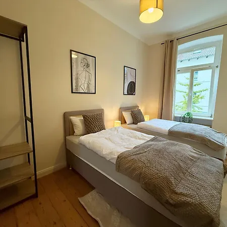 公寓 Dora - Charmante Im Zentrum Von - Naehe Bahnhof 什未林