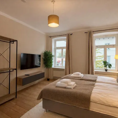 Dora - Charmante Im Zentrum Von - Naehe Bahnhof Apartman