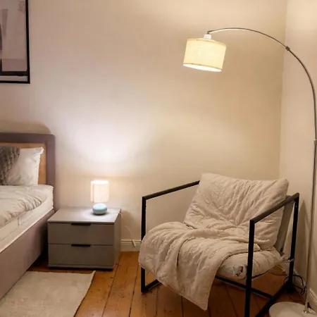 Dora - Charmante Im Zentrum Von - Naehe Bahnhof Apartman